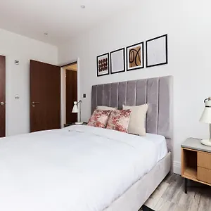 The Wembley Escape - Lovely 2bdr Flat London