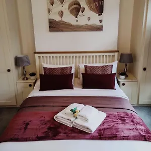 Fulham Fancy - Cosy 4 Bedroom With Garden Near Hammersmith And Fulham By The River ! * London