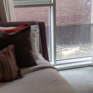 Stylish 2-br Ground Floor In Chelsea *