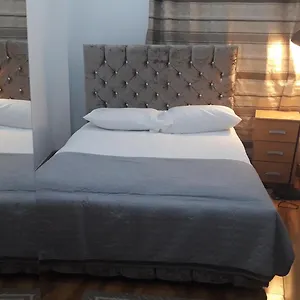 31 Dudly Court * London