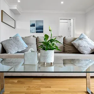 Stunning Flat On King's Road, Chelsea With Balcony * London