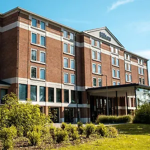 Hilton London Heathrow Airport Terminal 5 Отель