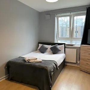 Apartment 1 Bedroom Flat In Whitechapel, London
