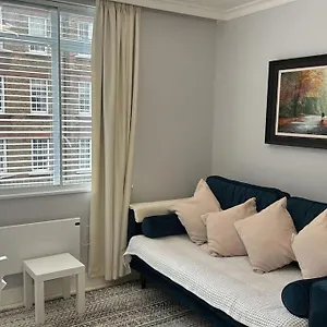 1 Bedroom Luxury Flat In Kensington Apartment