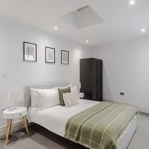 Park View / Baker Street / Marylebone Apartment