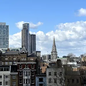 The Glamour Of Shoreditch