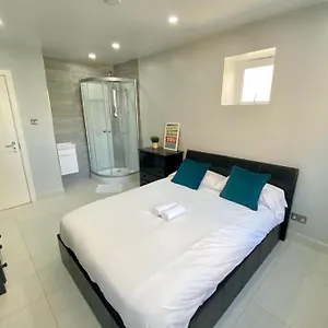 Apartment Euston By Dc
