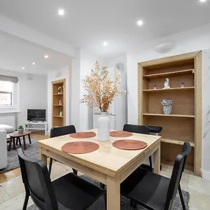 3 Bedroom House In Notting Hill Apartment London