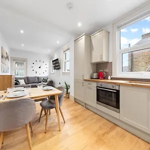 Apartment Modern Spacious 1 Bed Flat Near Richmond Park