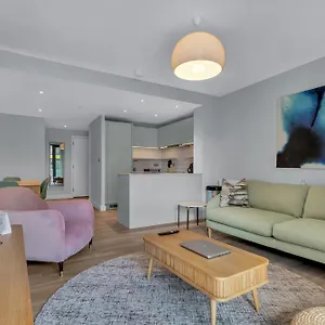 Mysquare Spacious Two Bedroom At Wembley Park London