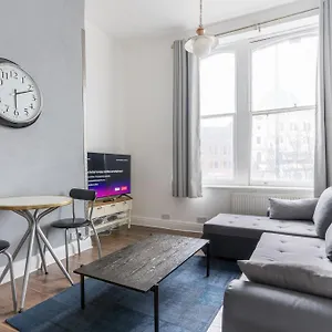 Apartment 2 Bedroom In