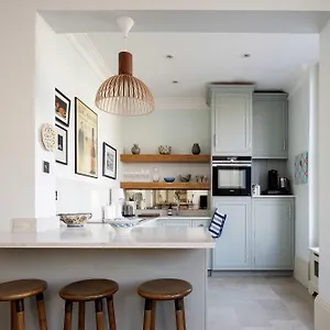 Apartment Veeve - Sophisticated Sutherland London