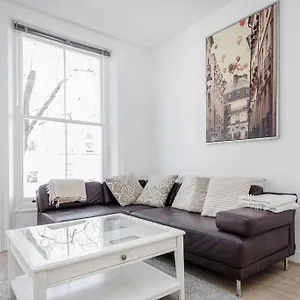 Bright 1-bedroom In Chelsea * London