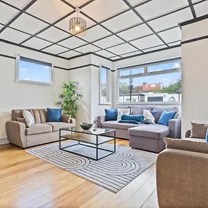Heart Of Acton - Perfect For Large Groups Apartment London