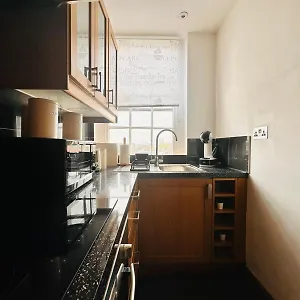 Stunning Flat Next To Hyde Park