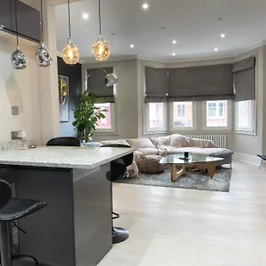Apartment 3 Bed House In The Heart Of Palmers