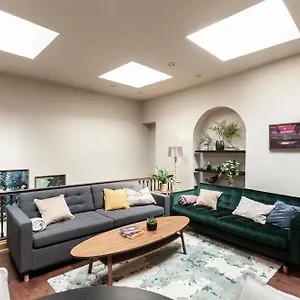 Apartment Soho Nest London