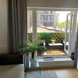 Homestay New- Prime Location-spacious Cozy Next To Hyde Park *