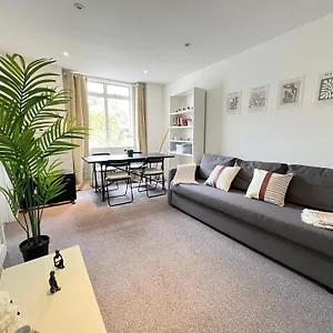 Apartment Cozy Flat - 10 Mins From Paddington & Hyde Park
