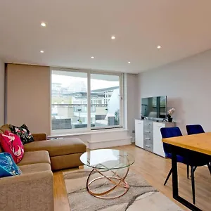 Apartment Stylish 2bed Riverside With A Balcony London