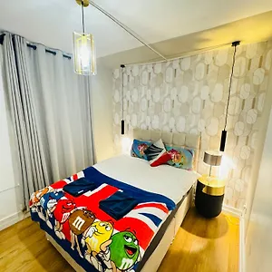 Lovely 3 Bedroom * London