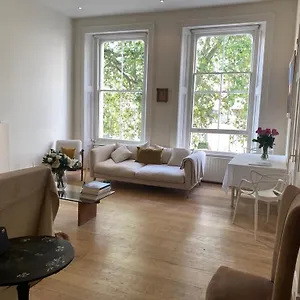 Apartment Beautiful Hyde Park Flat *