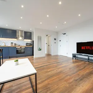 Apartment 8 - West Brand New Loft London