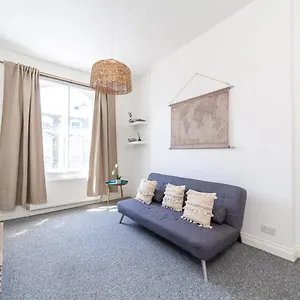 1br Flat In Notting Hill, 1min To Tube