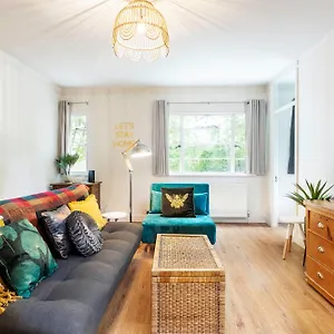 Stylish Highgate Haven