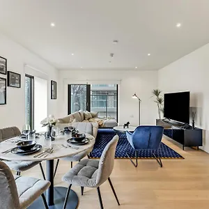 Khayat Homes - The Great Escape - 3 Bed Luxury Apartment