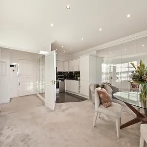 Lavish Two-bedroom Apartment