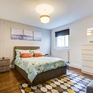 Charming & Cozy *
