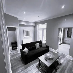 My City Spaces Chelsea Apartment