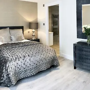 Luxury Two Bedroom Living - & Westminster 아파트