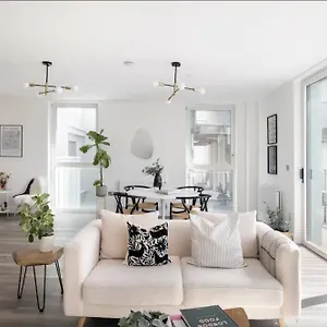 Scandi Style Flat In With Private Terrace * London