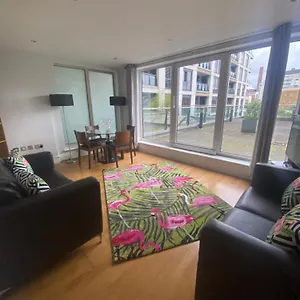 Apartment Desirable, Fashionable 2bed Flat In Chelsea *