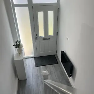 Luxury 3 Bedroom House Rainham Essex - Free Parking And Wifi