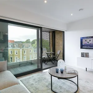 Urban Chic - Marine London