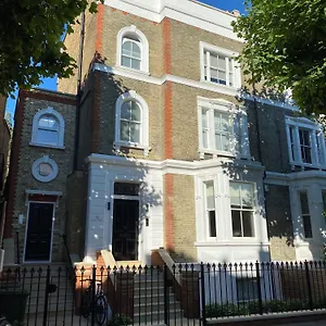 Homestay Sw6 Near London! A Double Bed And Private Bath London