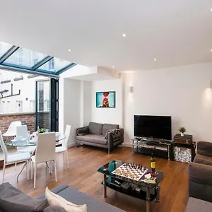 Vibrant 2br Retreat In Baker Street Apartment