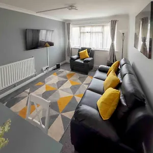 Apartment Amazing 2 Bedroom With Parking