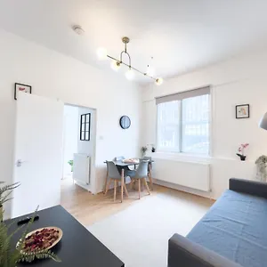 Pleasant 1 Bedroom Camden -on 1st Floor Apartment London