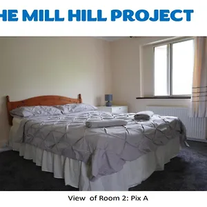 Apartment Laleham Avenue, London *