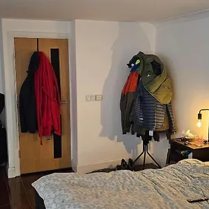 Apartment A In A Shared House London