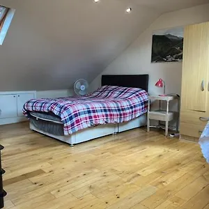 Spacious And Modern En-suit Harrow on the Hill