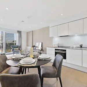 Apartment Wonderful Luxury 2br Oasis In Enctre London
