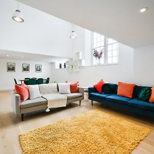 Apartment Manhattan Loft In Wimbledon London