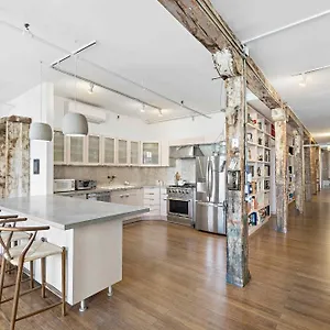 Modern Flat For 8 Guests Apartment