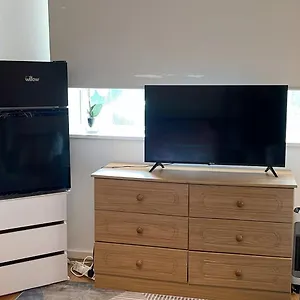 Homestay 68 Clift House London