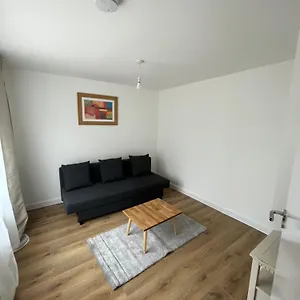 2bd East Sleeps 7!